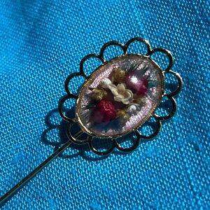 Beautiful Vintage Handmade Dried Flower Stick pin gold hat broach lapel coat pin